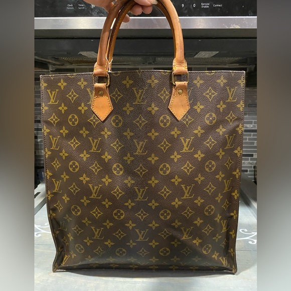 Louis Vuitton Sac Plat Tote Bag - Picture 1 of 13